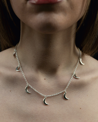 ICON MOON NECKLACE