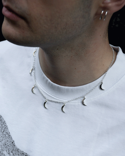 ICON MOON NECKLACE